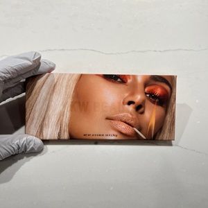 KKW BEAUTY SOOO FIRE EYESHADOW PALETTE. New in Box